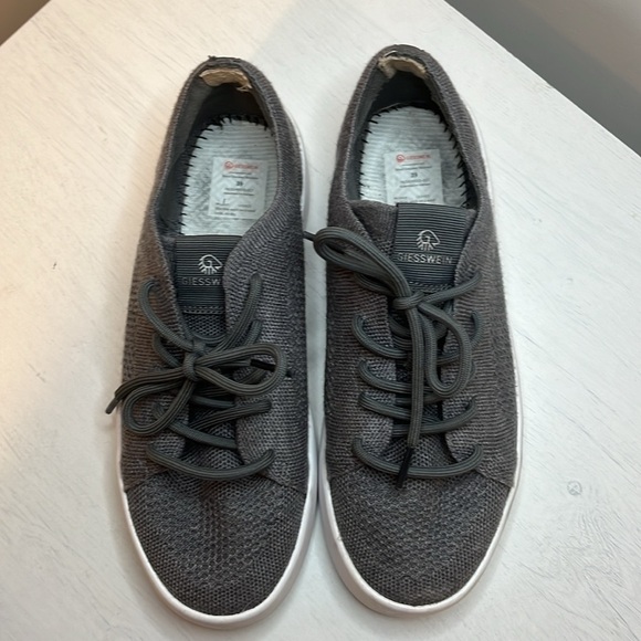 Giesswein Wool Sneaker Grey Sz 39 US 8 - Picture 6 of 10